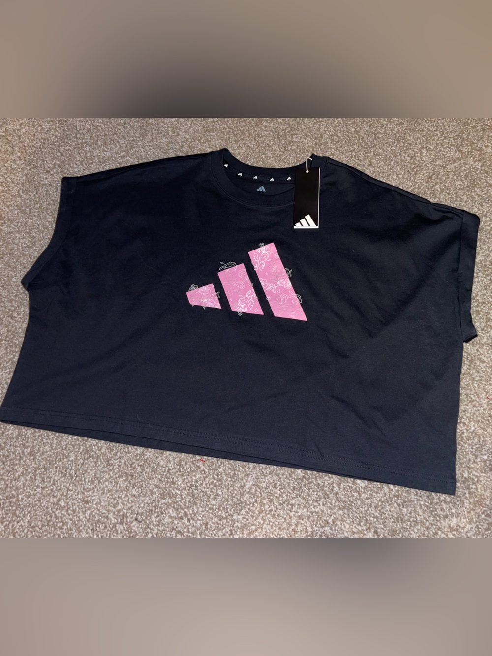 NWT  ADIDAS CROP!
